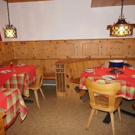 Paradies 503 Apartman *